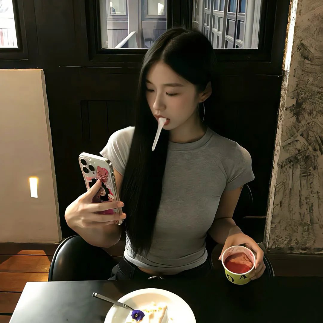 脸庞